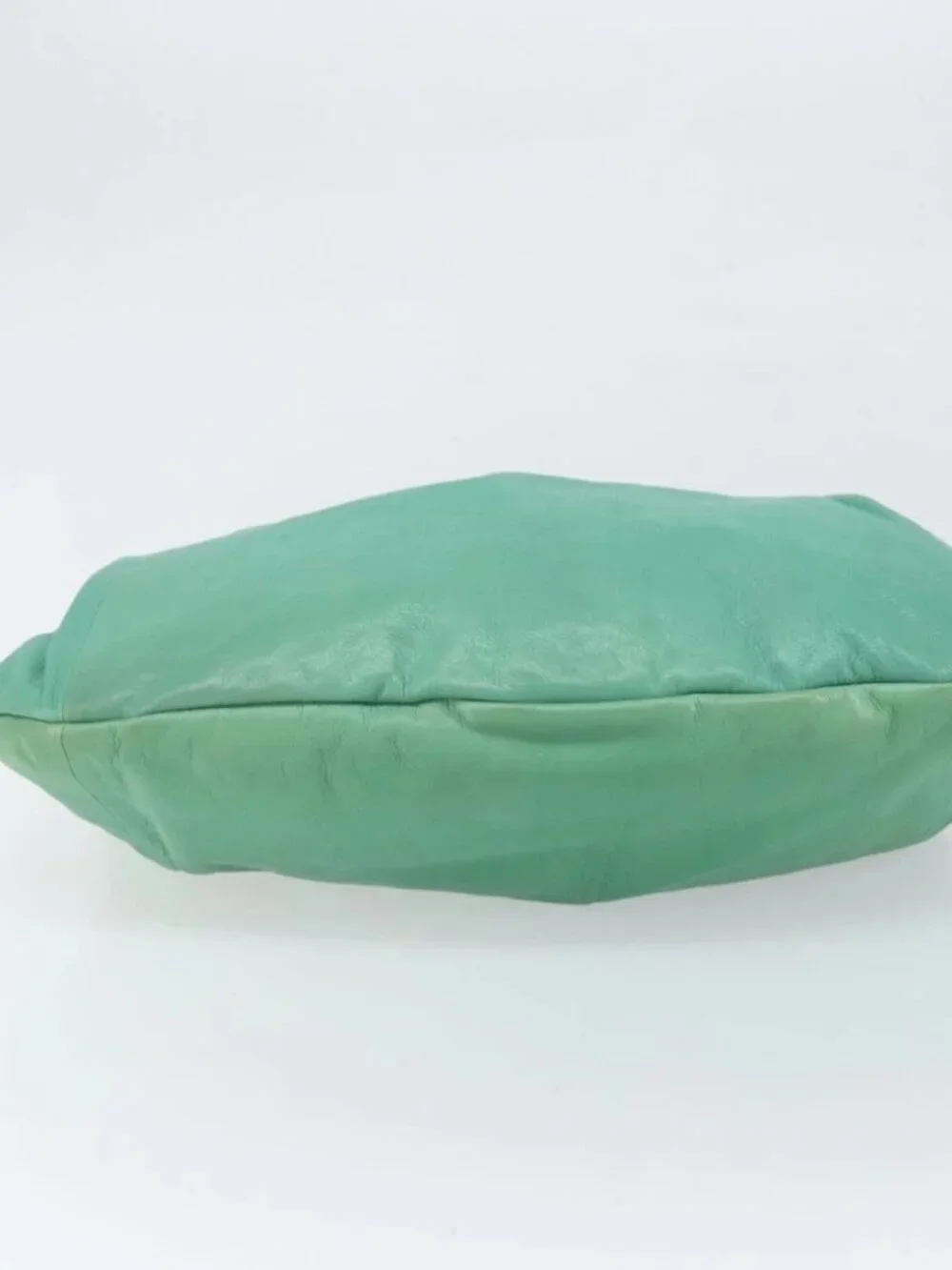 Gucci brand	gucci color	green